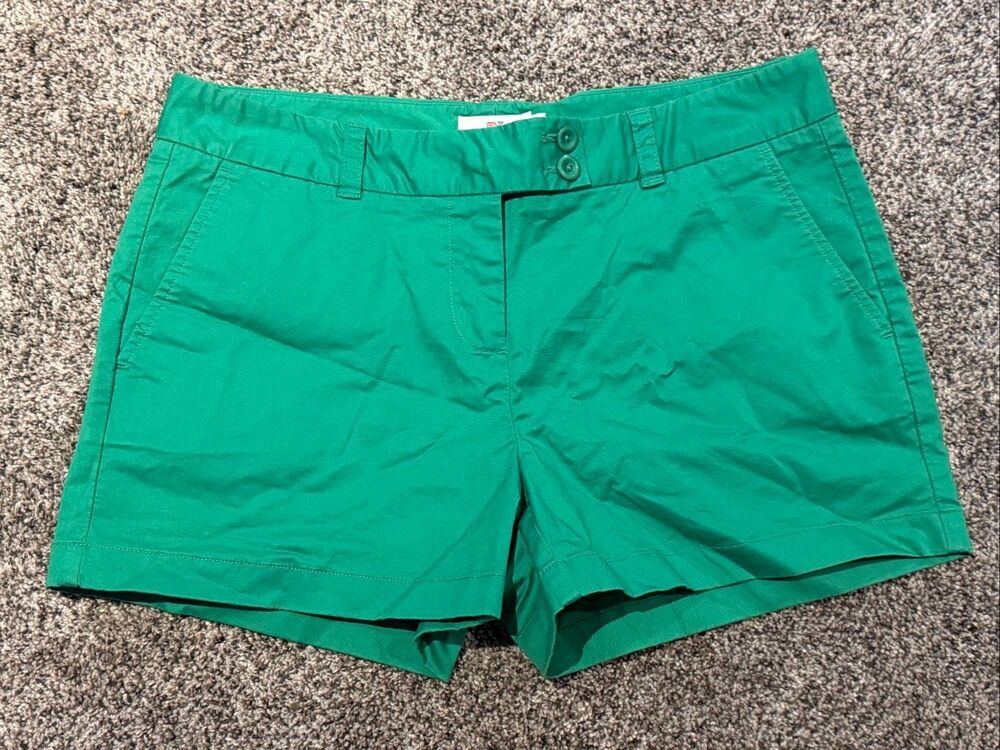 Vineyard Vines green shorts size 10